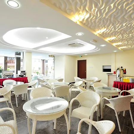Hallmark View Hotel 